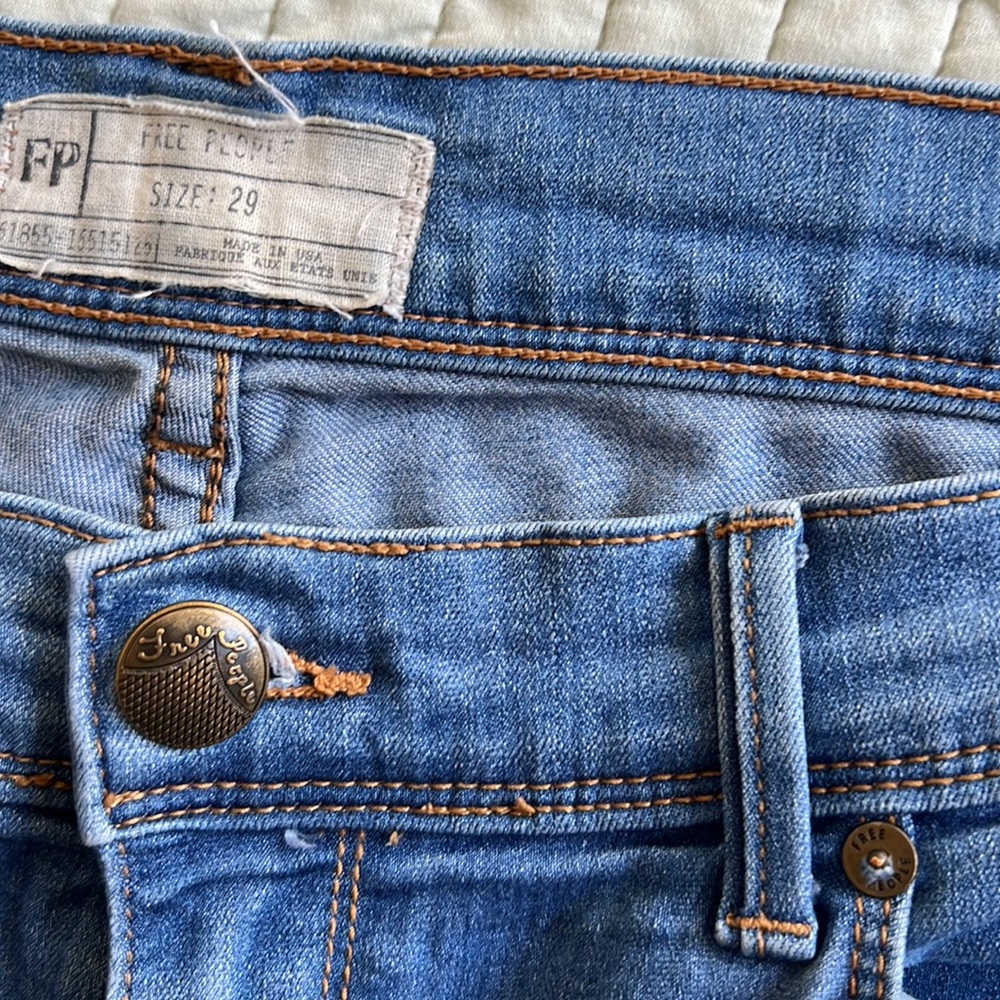 Free People Ankle Jeans Stretch Denim Pants (size 29. Fits like a size 8) - Picture 2 of 4